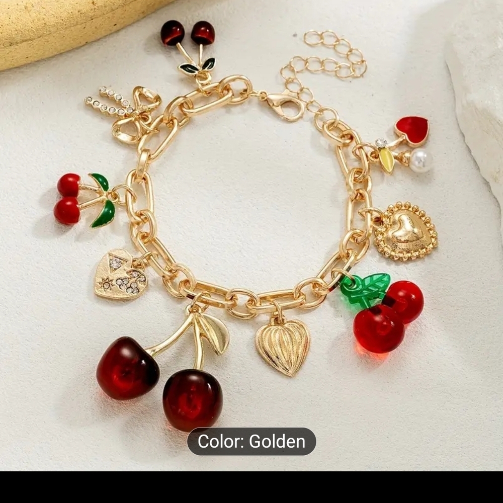 🆕️🍒 Gold-Tone Cherry Charm Bracelet🍒